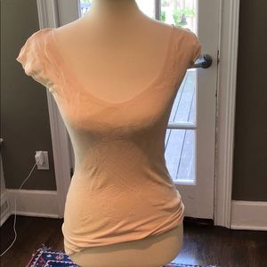 Flattering fitted Free People t shirt m/l